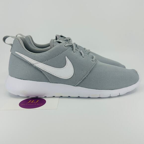 Nike Roshe One Wolf Grey (GS) Sneakers 599728-033 Size 6 Youth/7.5 Women's - Picture 1 of 11